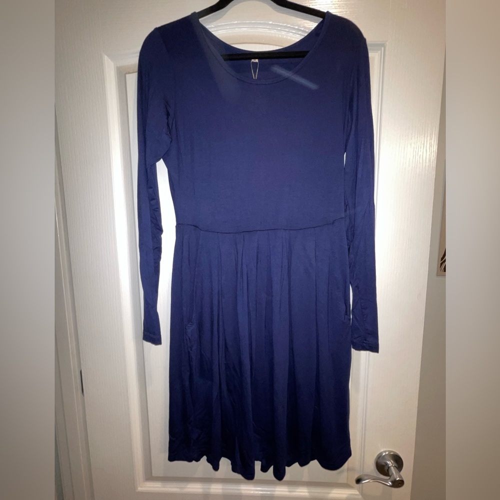 Chic Navy Long Sleeve Dress